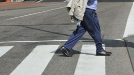 Spór o nowe przepisy drogwe i pierszeństwo pieszych na pasach