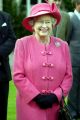 Brytyjska królowa słynie także z eleganckich i powściągliwych strojów, nierzadko w odważnych kolorach (fot. PAP/EPA)