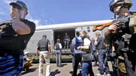 Pociąg z ciałami ofiar katastrofy boeinga 777 dotarł do Charkowa