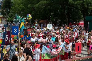 miedzynarodowy-festiwal-kultury-dzieciecej-w-pacanowie-to-najwieksza-w-polsce-impreza-dla-dzieci-i-mlodziezy