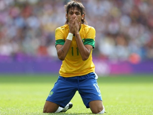 Neymar był załamany po porażce. Mariusza Piekarski uważa, że nie powinien pojawić się na boisku (fot. Getty Images)