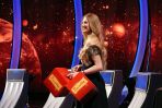 Słodkie kuferki finalistom 12 odcinka 90 edycji "Jeden z dziesięciu" wręczy Pani Sylwia