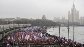 Tłumy na marszu ku pamięci Niemcowa