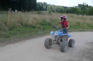druga-pasja-michala-jest-motoryzacja-fot-z-rodzinnego-albumu