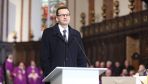 Premier Mateusz Morawiecki podczas mszy żałobnej w warszawskiej archikatedrze (fot. TT/KPRM) .