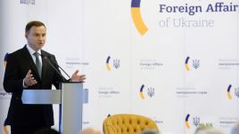 Prezydent Andrzej Duda podczas dorocznej narady ambasadorów Ukrainy w Kijowie (fot. PAP/Jacek Turczyk)