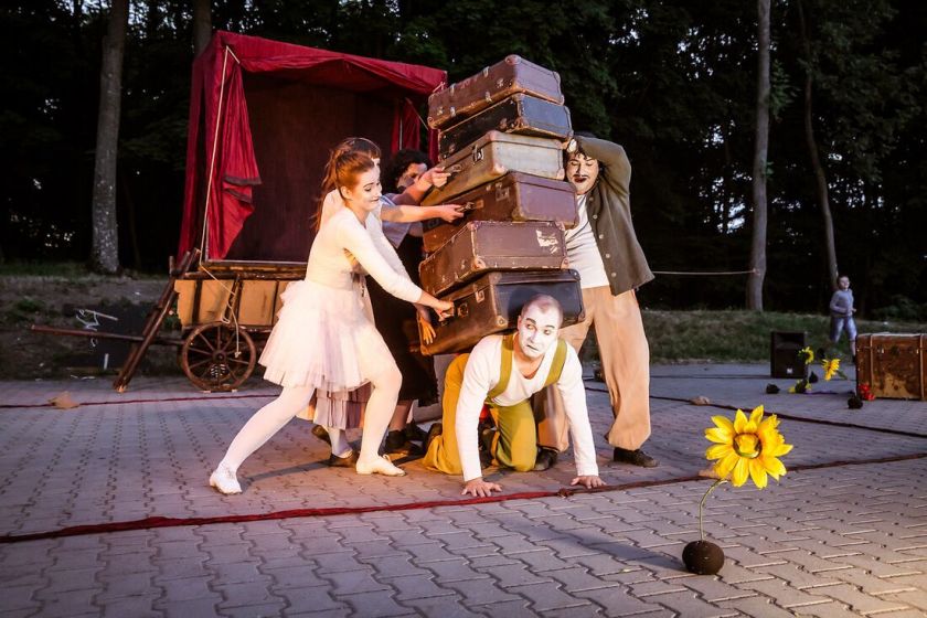 teatr-mimo-komedianci-3-fot-kasia-chmura