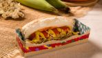 W Brazylii zjemy hot doga z bardzo bogatą gamą dodatków: parmezanem, salsą, kukurydzą , kolendrą, szynką, marchewką oraz... frytkami (fot. shutterstock)
