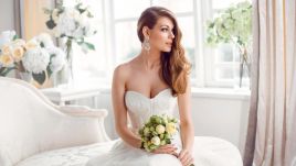 Fryzura ślubna jest jednym z najważniejszych elementów wizerunku każdej panny młodej. Fot. Dmytro Buianskyi /Shutterstock