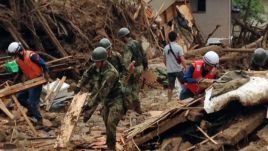 Japonia: lawiny błotne zaskoczyły ludzi we śnie. Są ofiary