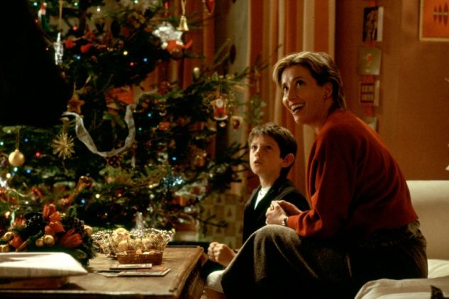 Noël sur le petit et le grand écran Uid_c6e2424f9580e54ce19409dc75f8ef191228816064723_width_633_play_0_pos_3_gs_0