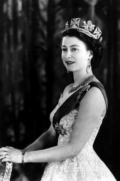 Elżbieta II to pierwszy w historii Wielkiej Brytanii monarcha, który przebywał za granicą w chwili wstąpienia na tron (fot. PAP)