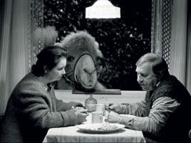 „Duże zwierzę” to czwarty film w reżyserskim dorobku Jerzego Stuhra (kadr z filmu)