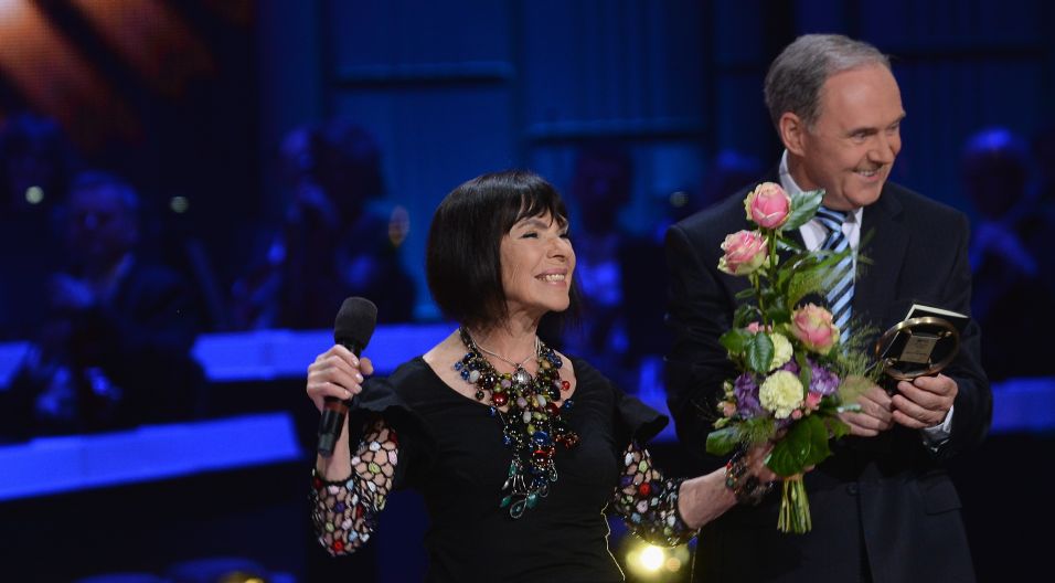„Pamiętasz była jesień”… Diamentowy Mikrofon dla Sławy Przybyskiej (fot. I. Sobieszczuk/TVP)