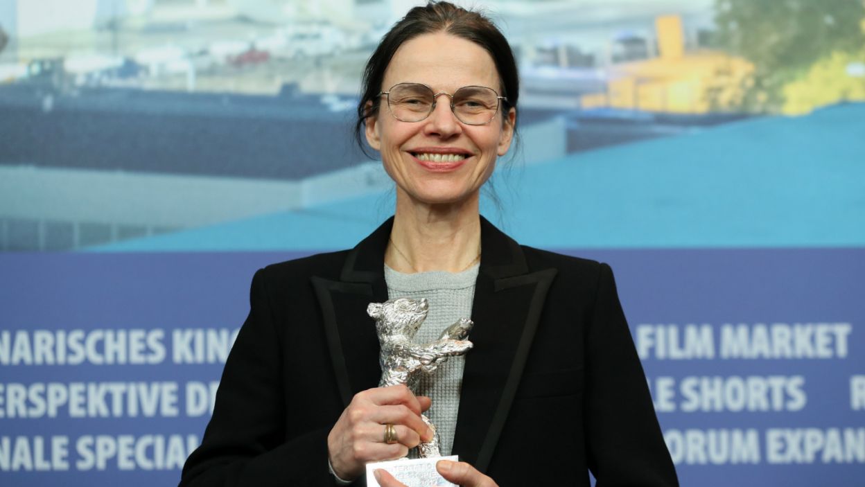 Angela Schanelec ze Srebrnym Niedźwiedziem za najlepszą reżyserię (fot. EPA/HAYOUNG JEON)
