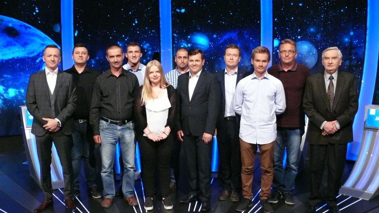 Pamiątkowe zdjęcie uczestników 17 odcinka 108 edycji