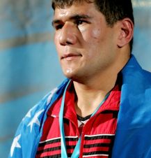 Artur Beterbiev (fot. Getty Images)