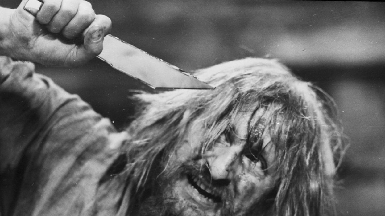 Równolegle z karierą filmową, rozwijała się kariera teatralna artysty, początkowo związany był z teatrami na Śląsku i Małopolsce (Scena ze spektaklu „Wesele”, fot. Zygmunt Januszewski/TVP)