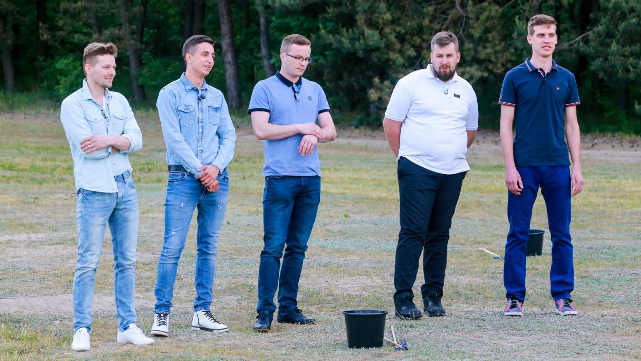 – Nigdy nie sądziłem, że rolniczka może być taka piękna! Mogłaby zostać Miss Rolniczek – panowie jak urzeczeni wpatrywali się w Gosię (fot. TVP)
