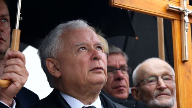 Uroczystości miesięcznicy katastrofy smoleńskiej (fot. PAP/Tomasz Gzell)