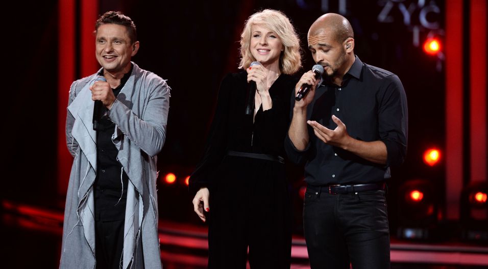 Monika Dryl, Damian Ukeje i Janusz Radek wykonali „Tango na głos, orkiestrę i jeszcze jeden głos” (fot. Jan Bogacz/TVP)