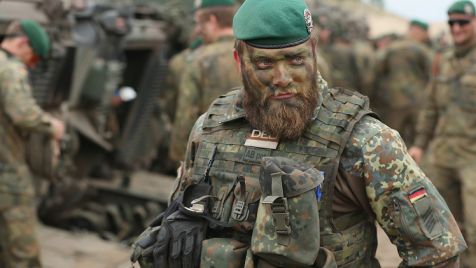 Niemcy doprowadzą do powstania armii UE? (fot. Getty Images)