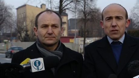 Posłowie PO i Nowoczesnej zapowiadają pomoc kierowcy fiata seicento Posłowie PO i Nowoczesnej zapowiadają pomoc kierowcy fiata seicento