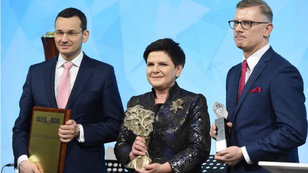 Premier Beata Szydło Człowiekiem Roku Klubów „Gazety Polskiej”  2016 (fot. PAP/Radek Pietruszka)