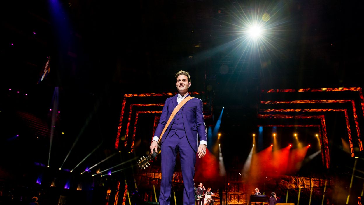 Douwe Bob z Holandii i jego oryginalna propozycja – protest song przeciwko zbyt szybkiemu tempu życia (fot. Andres Putting)