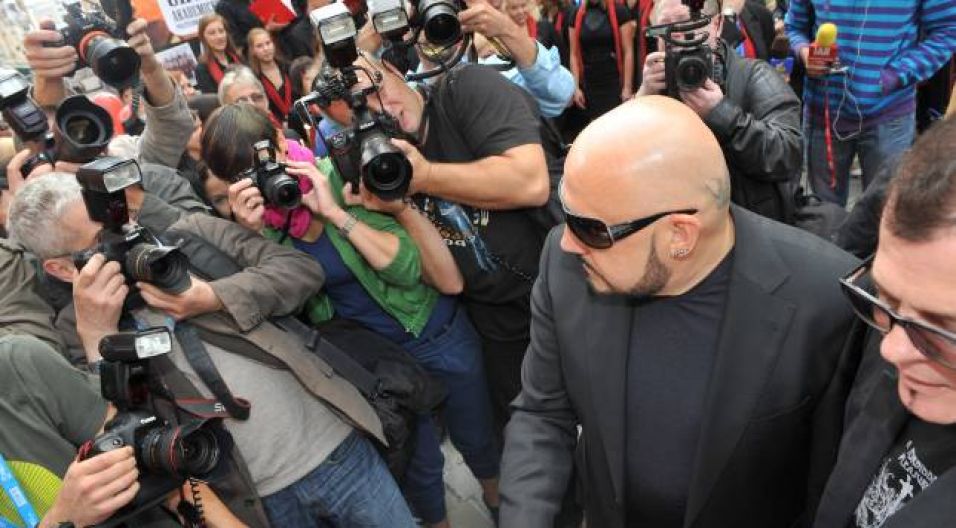 Fotoreporterzy przeciskali się, by sfotografować gwiazdy (fot. Ireneusz Sobieszczuk/TVP)
