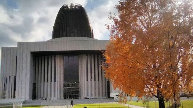 Budowa świątyni została przerwana w 2004 roku i wznowiona w 2008 roku (fot. Facebook/Świątynia Opatrzności Bożej w Warszawie/Artur Chlu)