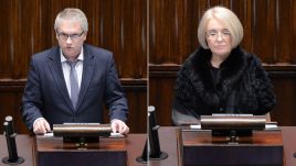 Dwoje nowych członków Rady Polityki Pieniężnej prof. Eryk Łon i prof. Grażyna Ancyparowicz  (fot. PAP/Jacek Turczyk)