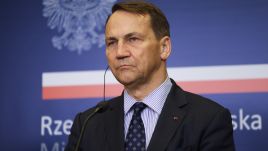 Polish Foreign Minister Radosław Sikorski has criticized Viktor Orbán’s anti-Western rhetoric. Photo: PAP/Albert Zawada