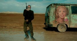 Kadr z filmu "Foxtrot"