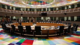 W Brukseli odbędzie się nadzwyczajne posiedzenie Rady Europejskiej (fot. 	PAP/EPA/OLIVIER HOSLET)