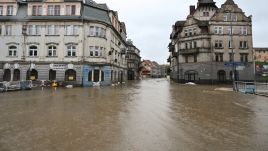 The authorities have described the situation in Poland's south-western regions as being very dramatic. Photo: PAP/Maciej Kulczyński