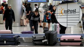 Description: Customers can drop parcels at InPost lockers in Poland and pick them up abroad. Photo: Joe Raedle/Getty Images, Jakub Porzycki/NurPhoto via Getty Images 