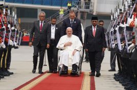 Papież Franciszek w Indonezji, fot. Getty Images/ Indonesia Papal Visit Committee / Danu Kusworo / Handout/Anadolu