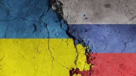 Witek przekonywała też, że naszym obowiązkiem jest zrobić wszystko, żeby Ukrainie pomagać (fot. Shutterstock/tunasalmon)