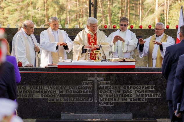 Upamiętnienie Ofiar Ponarskiej Tragedii [fotogaleria], fot. Rafał Marcinkiewicz