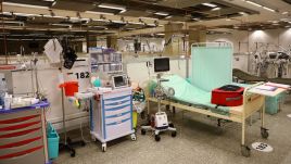 Premier podkreślił, że ważne jest przestrzeganie obostrzeń epidemicznych (fot. arch. PAP/Rafał Guz)