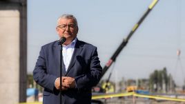 Minister infrastruktury złożył wizytę na placu budowy nowego dworca Warszawa Zachodnia (fot. KPRM/Krystian Maj)