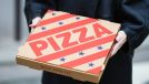 Amerykańskie służby federalne badają anonimowe dostawy pizzy do domów członków Kongresu (fot. Edward Berthelot/Getty Images)