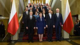 Rząd premier Beaty Szydło wysłucha sprawozdania z półrocza swojej działalności (fot. arch.PAP/Radek Pietruszka)