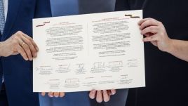 Premierzy Polski i Litwy wzięli udział w ceremonii podpisania aktu o rozbudowie DKP w Wilnie, fot. Mariusz Pyż