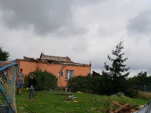 Zniszczony dom w Gabrielinie (fot. Amadeusz Lewandowski)