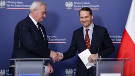 Polish Foreign Minister Radosław Sikorski (R) met his Ukrainian counterpart Andrii Sybiha in Warsaw. Photo: PAP/Tomasz Gzell