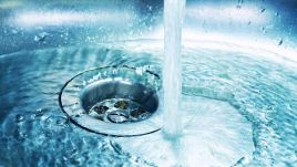 W wykazie prac rządu opublikowano projekt noweli ustawy o zbiorowym zaopatrzeniu w wodę i zbiorowym odprowadzaniu ścieków  (fot. Shutterstock /LedyX)
