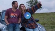 Film „Miłość jest blisko” opowiada historię dwojga przyjaciół, którzy po latach spędzonych obok siebie odkrywają, że prawdziwa miłość może być znacznie bliżej, niż się spodziewali. Fot. TVP