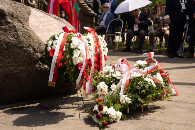 Uroczystość złożenia wieńców przy pomniku w Boguszach [fotogaleria], fot. Rafał Marcinkiewicz